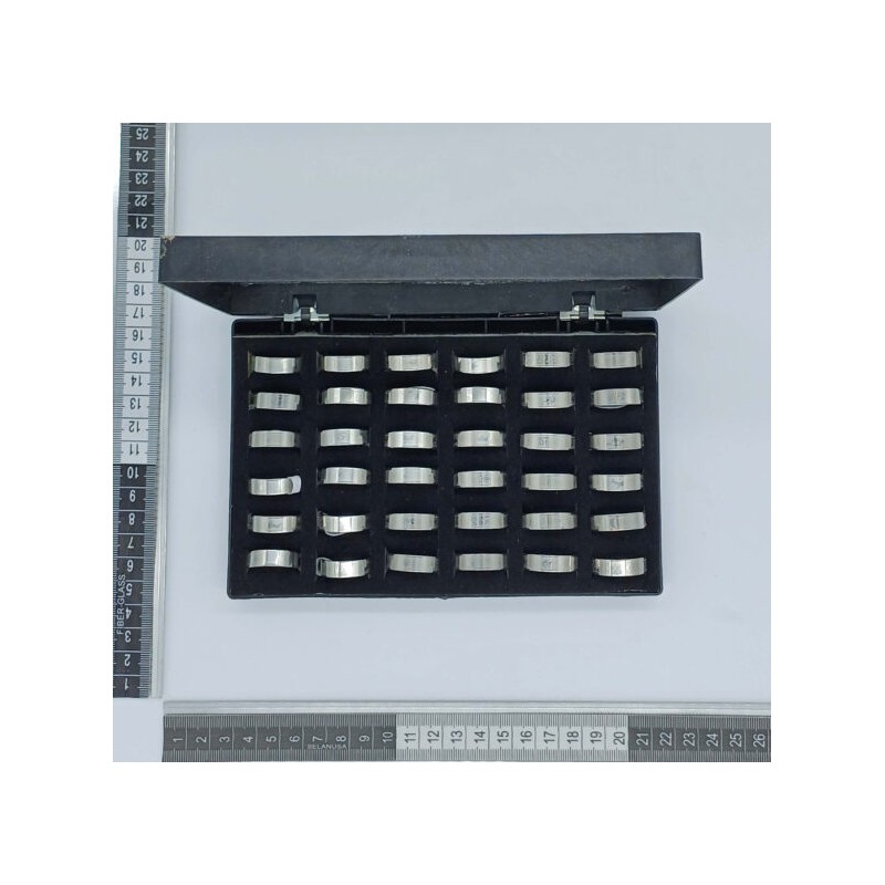 anillo diseño grabado color plateado C/36 7C-2